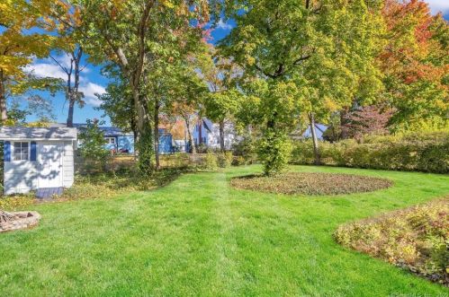 15 Bright St, Enfield CT 06082-5101 exterior