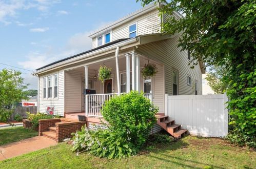 24 Fruit Hl, Providence RI 02911-2823 exterior