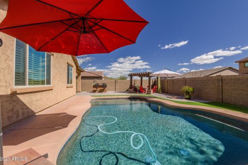 3765 Aracely Dr, Phoenix AZ 85087-5998 exterior