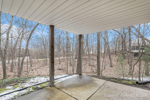 4323 Vly Side Ct, Grand Rapids MI 49525-9690 exterior