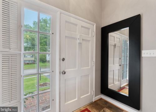 3107 Little Creek Ln, Alexandria VA  22309-2125 exterior