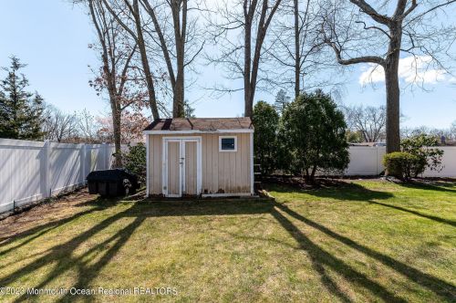 523 Holmes Ave, Lacey NJ  08731-1509 exterior