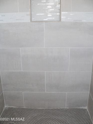 6462 Calle Luna, Tucson AZ  85710-5626 exterior