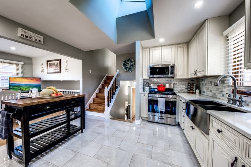 4905 124 St, Chicago IL 60628-7240 exterior