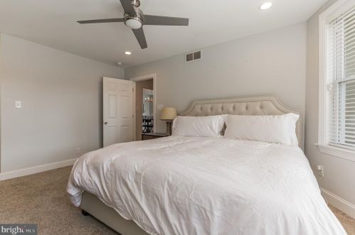 300 Collings Ave, Camden NJ 08107-1738 exterior