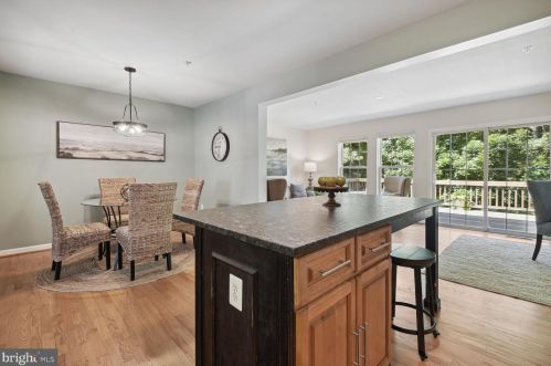 10417 Heathside Way, Rockville MD 20854-6344 exterior