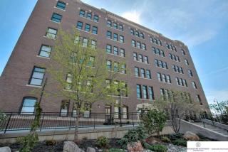 105 9th St, Omaha NE  68102-1132 exterior