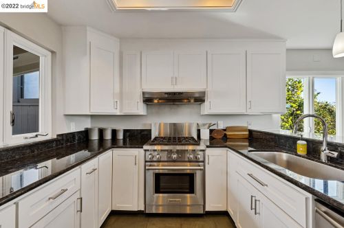 210 Amherst Ave, Berkeley CA 94708-1001 exterior