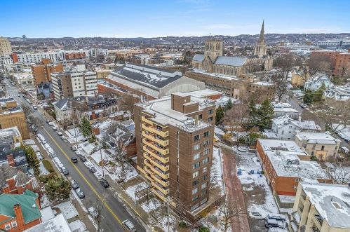 363 Highland Ave, Pittsburgh PA  15206-4272 exterior