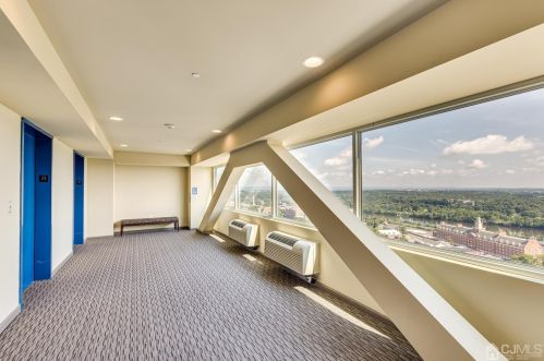 110 Somerset St, New Brunswick NJ  08901-1220 exterior