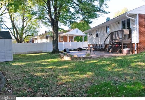 7500 Fordson Rd, Alexandria VA 22306-2222 exterior