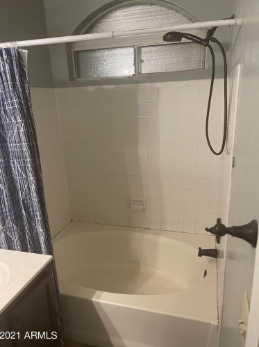 5633 42nd St, Phoenix AZ 85050-3377 exterior