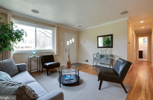 10912 Troy Rd, Rockville MD  20852-2432 exterior