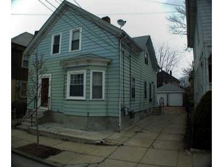 29 Grosvenor Ave, Providence, RI 02908-4224