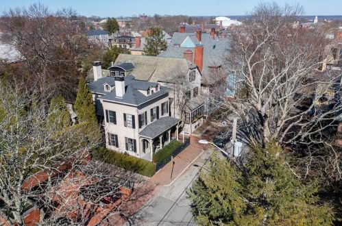 22 Cushing St, Providence RI 02906-2228 exterior