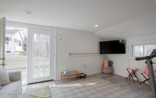 60 Chestnut St, Red Bank NJ exterior