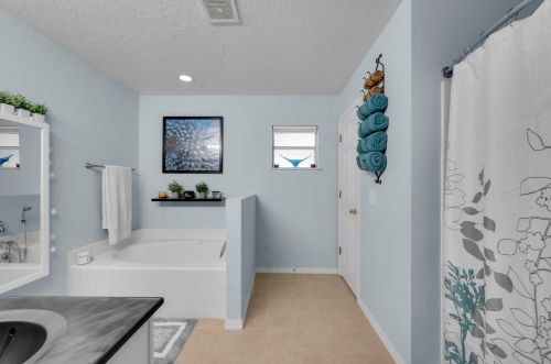 211 Kestor Dr, Fort Pierce FL 34953-5426 exterior