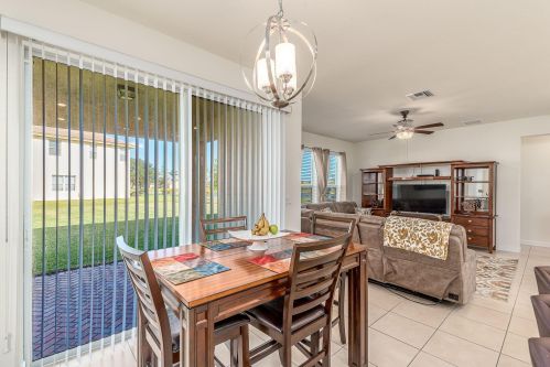 4109 Worlington Ter, Fort Pierce FL 34947-1335 exterior