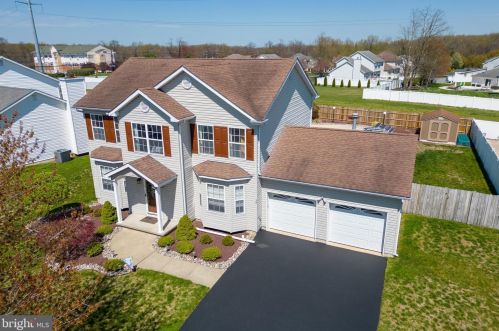 28 Erica Lynne Way, Trenton, NJ 08690-3637