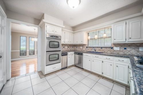 5203 Mnr Gln Dr, Humble TX 77345-1456 exterior