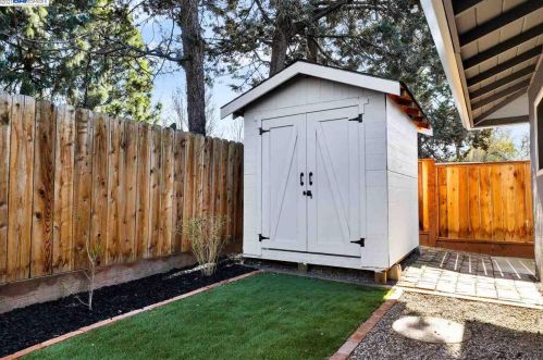 1220 Sherlock Way, Concord CA 94521-3443 exterior