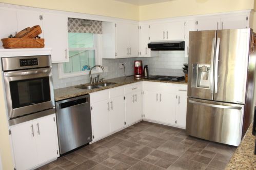 2441 115th St, Milwaukee, WI 53226-1103