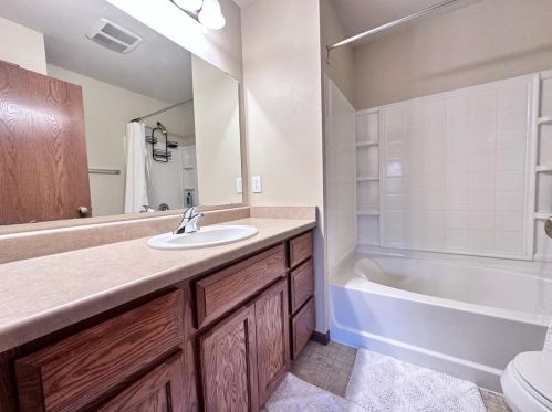 615 Hercules Trl, Madison WI  53718-2931 exterior