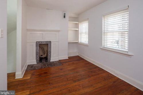 319 Iseminger St, Philadelphia PA  19107-5903 exterior