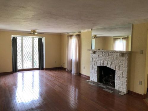 68 Country Club Dr, Pittsburgh PA  15241-2308 exterior