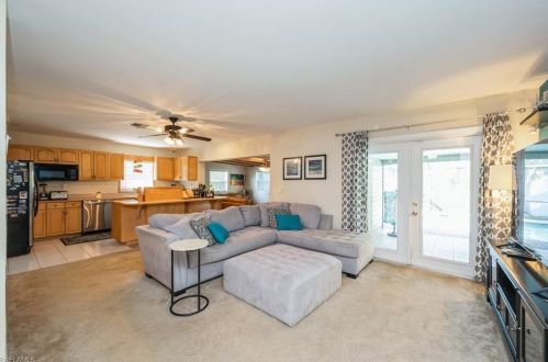 144 Doral Cir, Naples FL 34113-7400 exterior