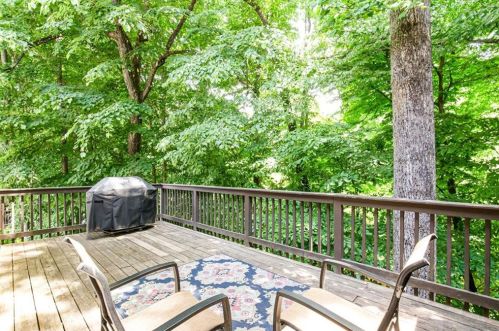 8895 Carroll Mnr Dr, Atlanta GA 30350-2013 exterior