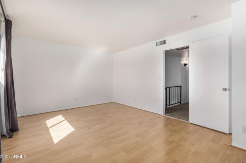 4626 19 Ave, Phoenix AZ 85009-1939 exterior