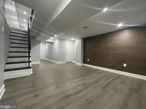 1617 Allengrove St, Philadelphia PA  19124-2729 exterior