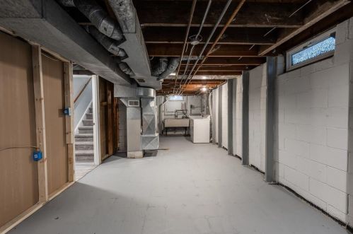 9504 Palmetto Ave, Milwaukee WI  53222-1558 exterior