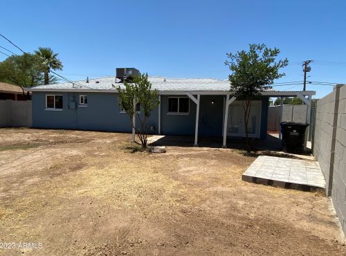 3521 45 Ave, Phoenix AZ 85035-2305 exterior