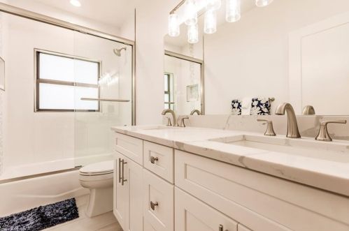 819 96 Ave, Naples FL 34108-2465 exterior