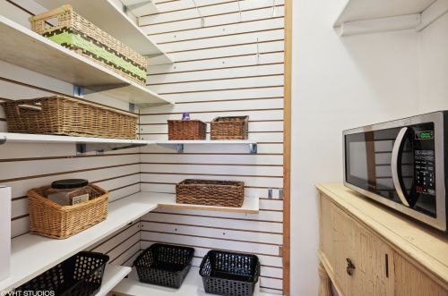 2439 Monitor Ave, Chicago IL 60639-2327 exterior