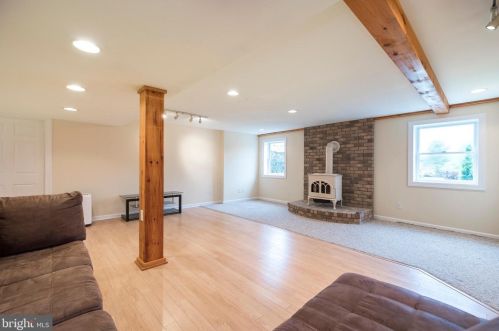 30 Hershey Dr, Pottstown PA 19465-8137 exterior