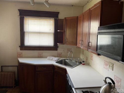 46 Lincoln Ave, New Brunswick NJ 08904-2741 exterior