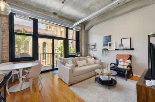 210 Desplaines St, Chicago, IL 60661-5500