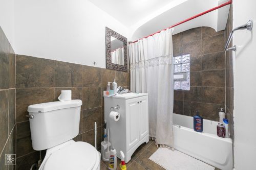 6149 Giddings St, Chicago IL 60630-2931 exterior