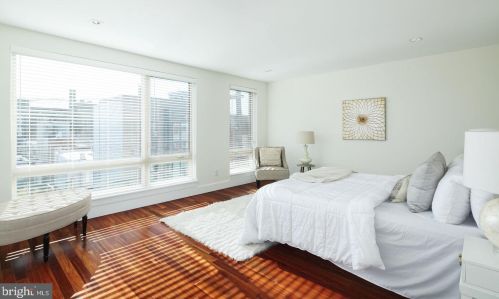 1304 20 St, Philadelphia PA 19140-5810 exterior