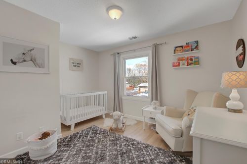 4258 Dunrovin Ln, Saint Paul MN 55123-1725 exterior