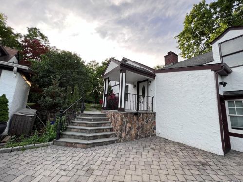 20 Annadale St, Armonk NY  10504-1401 exterior