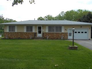 45 Avanti Dr, Rochester, NY 14606-5840