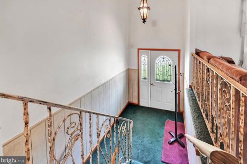 806 16th St, Primrose, PA 17901-1014