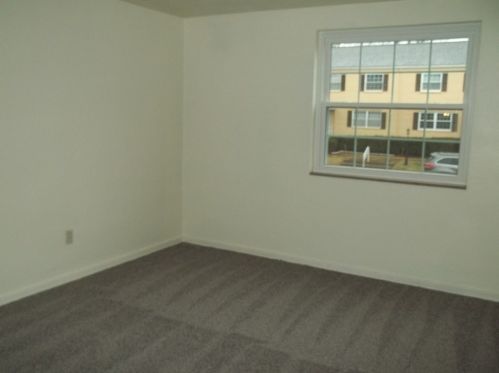 30 Chapel Dr, Pittsburgh PA 15237-2518 exterior