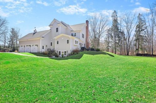 163 Branchville Rd, Ridgefield CT 06877-5116 exterior