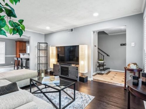 26 Independence Pl, Atlanta GA  30318-1505 exterior