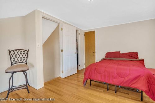 1125 Roe Ave, Point Pleasant Beach NJ 08742-4449 exterior